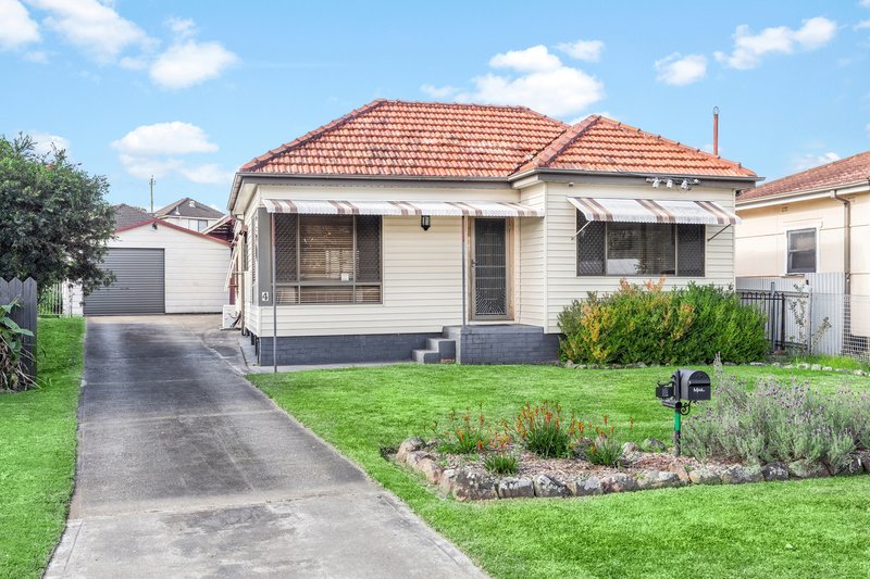 4 Rose Avenue, Glendale NSW 2285