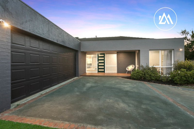 Photo - 4 Roselands Court, Langwarrin VIC 3910 - Image 2