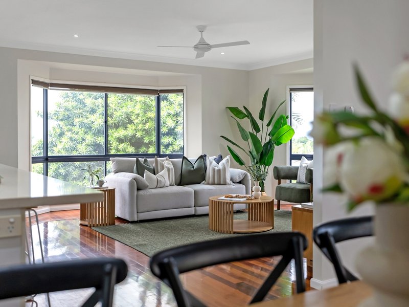 Photo - 4 Rosemont Court, Mooroobool QLD 4870 - Image 5