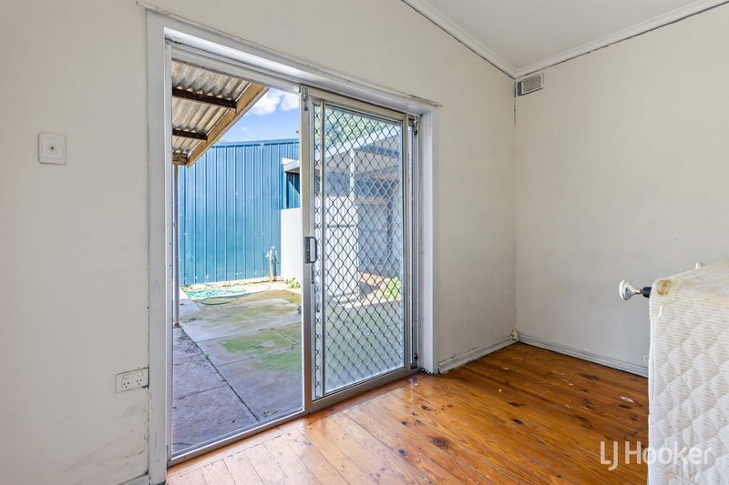 Photo - 4 Rosewarne Crescent, Davoren Park SA 5113 - Image 14