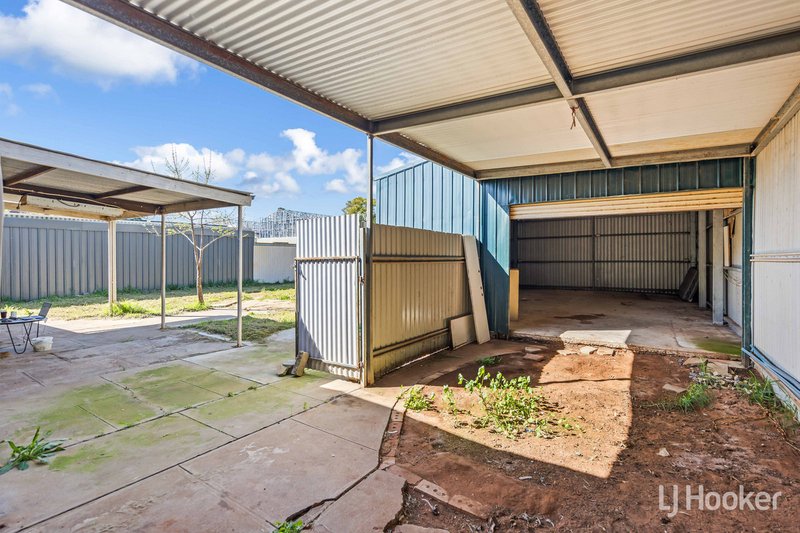 Photo - 4 Rosewarne Crescent, Davoren Park SA 5113 - Image 16