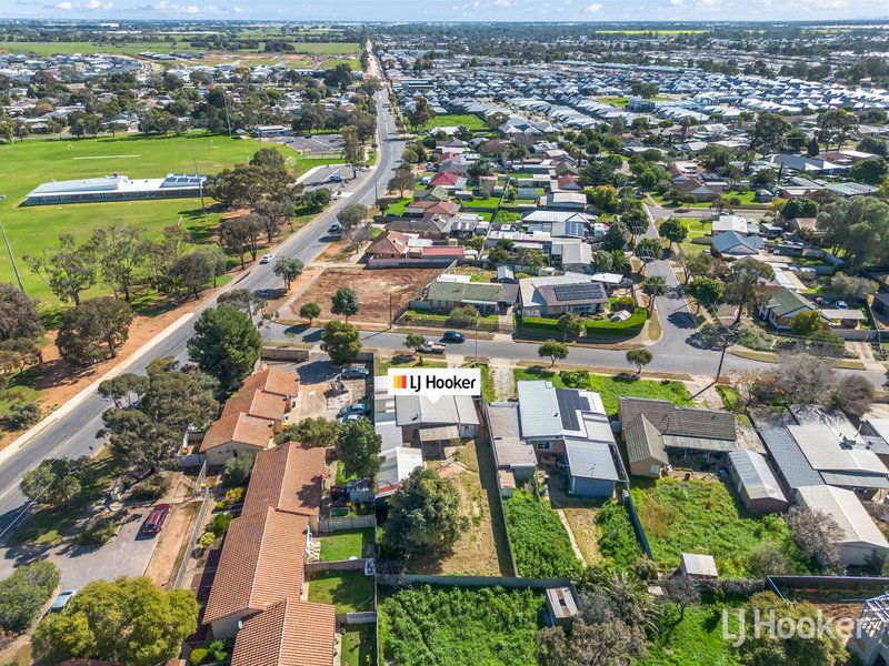 Photo - 4 Rosewarne Crescent, Davoren Park SA 5113 - Image 25