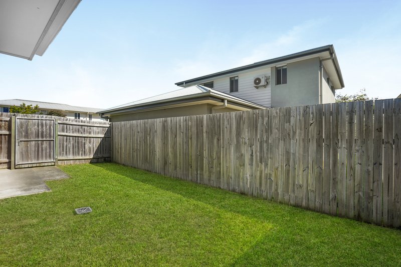 Photo - 4 Rosewood Circuit, Yarrabilba QLD 4207 - Image 18