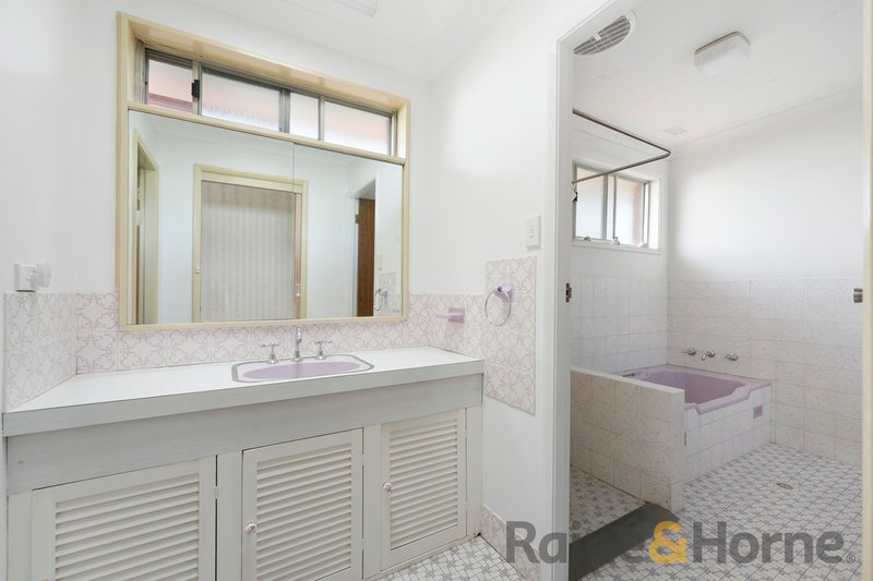 Photo - 4 Ross Street, Chipping Norton NSW 2170 - Image 8