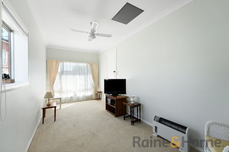 Photo - 4 Ross Street, Chipping Norton NSW 2170 - Image 9