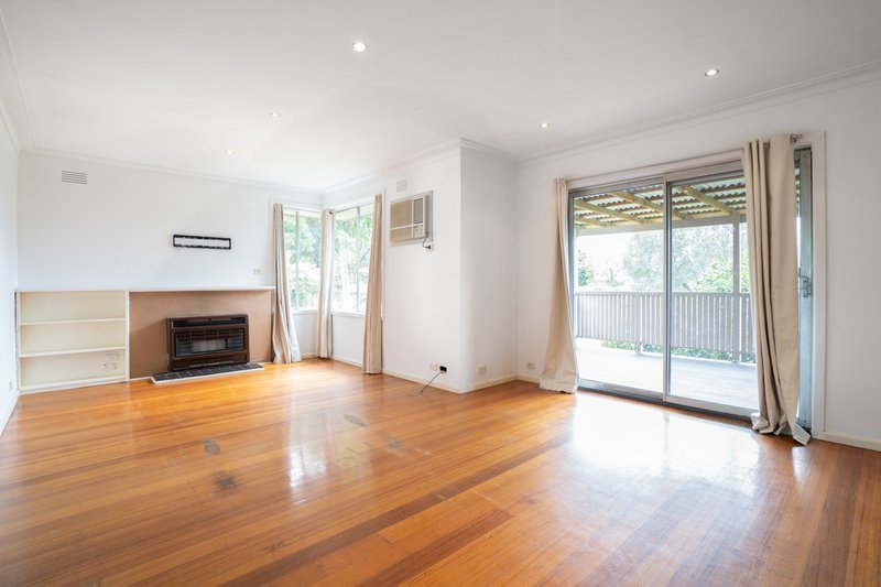 Photo - 4 Rowell Street, Rosanna VIC 3084 - Image 3