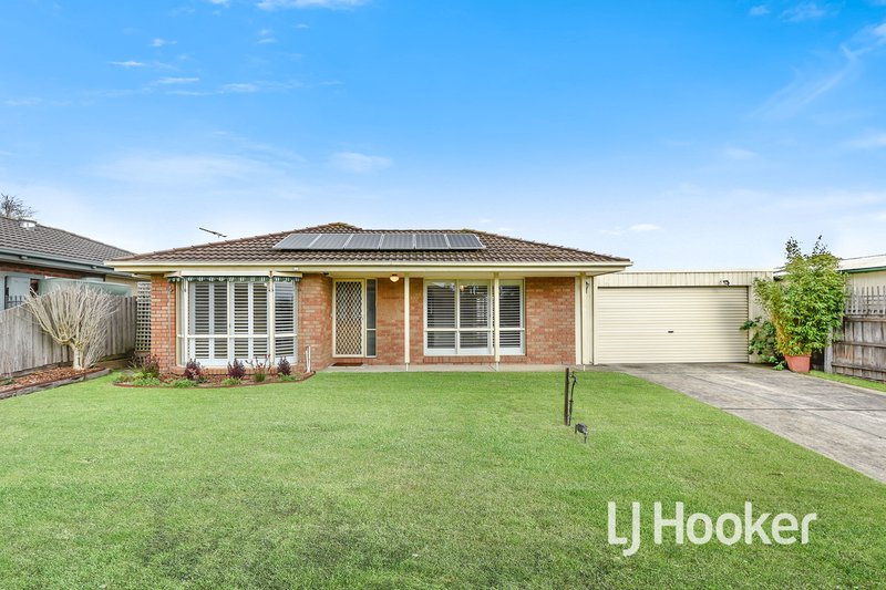 4 Rowen Court, Cranbourne North VIC 3977