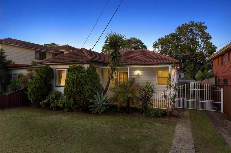 4 Rowland Street, Revesby NSW 2212