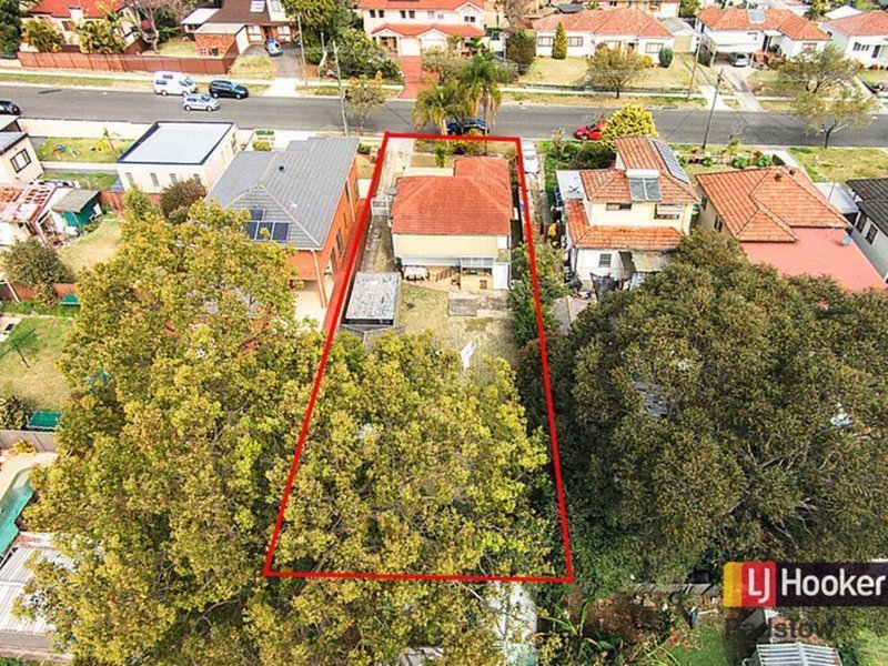 Photo - 4 Rowland Street, Revesby NSW 2212 - Image 11