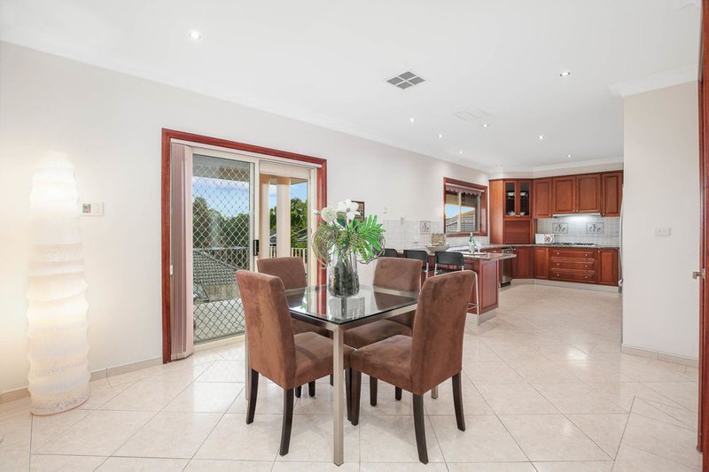 Photo - 4 Roxburgh Place, Bella Vista NSW 2153 - Image 5