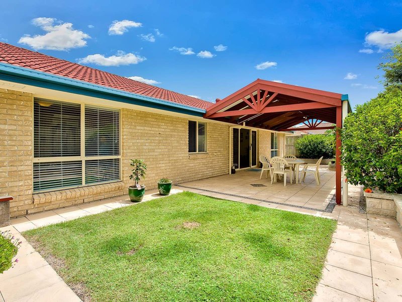 Photo - 4 Rudkin Street, Wakerley QLD 4154 - Image 14