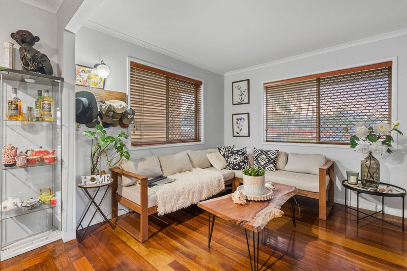 Photo - 4 Rumsey Drive, Raceview QLD 4305 - Image 7