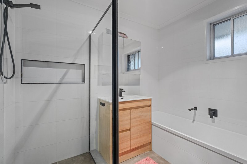 Photo - 4 Rumsey Drive, Raceview QLD 4305 - Image 16