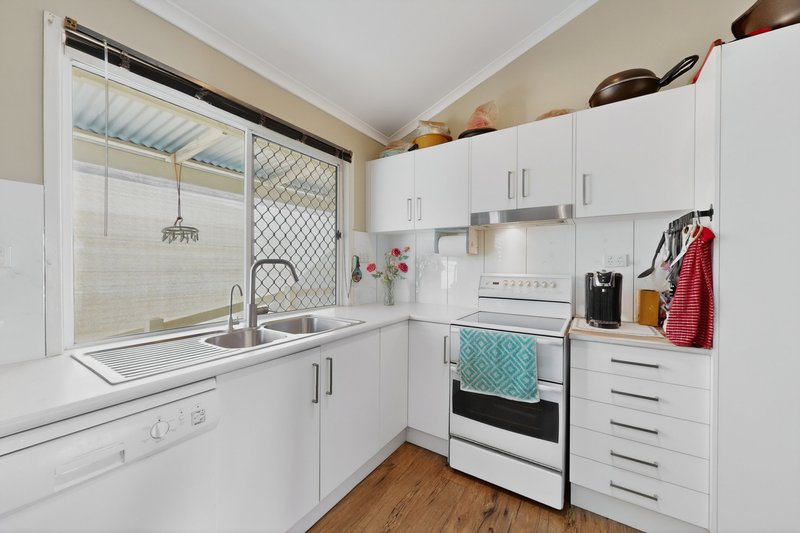 Photo - 4 Rustic Court, Bethania QLD 4205 - Image 2