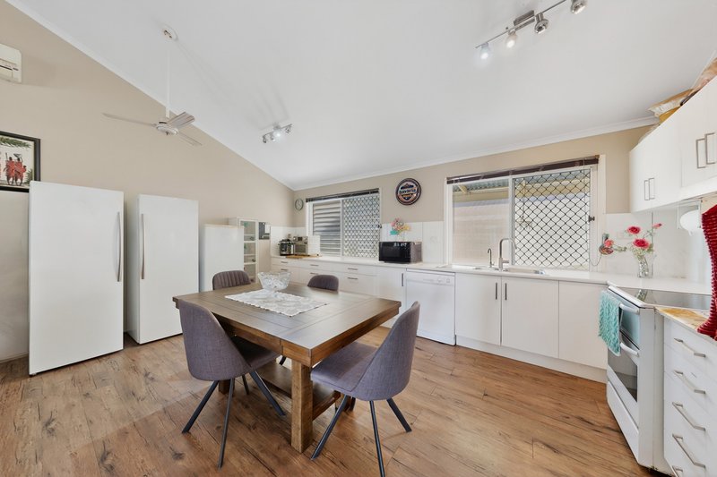 Photo - 4 Rustic Court, Bethania QLD 4205 - Image 3