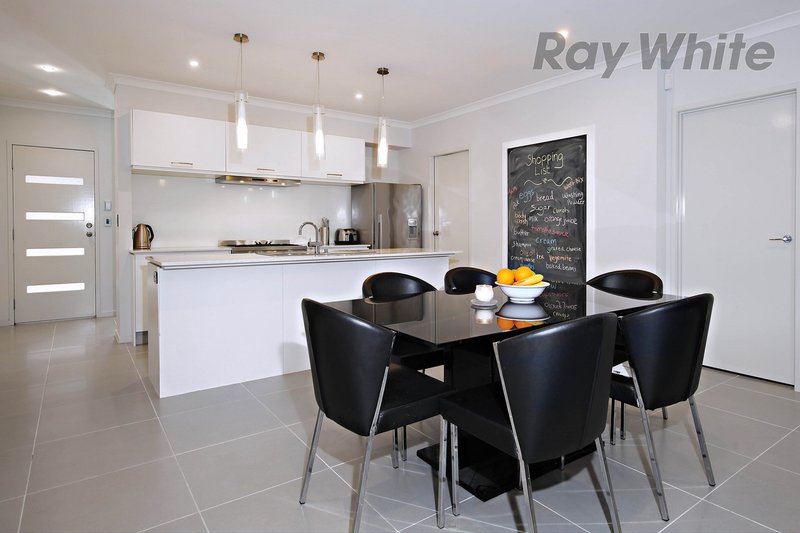 Photo - 4 Saffron Place, Point Cook VIC 3030 - Image 7