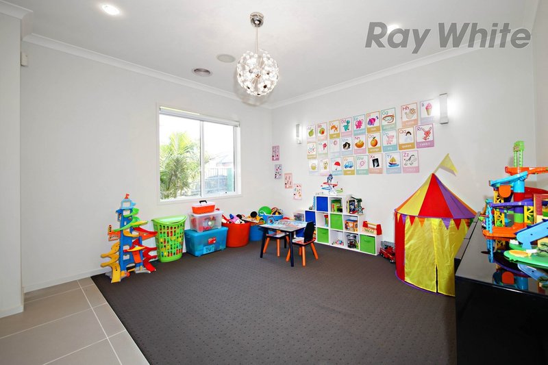 Photo - 4 Saffron Place, Point Cook VIC 3030 - Image 11