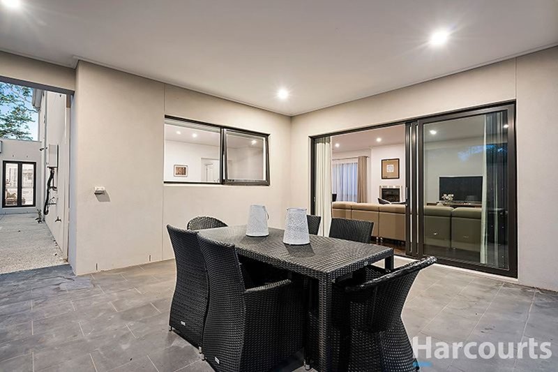 Photo - 4 Sagan Court, Glen Waverley VIC 3150 - Image 10