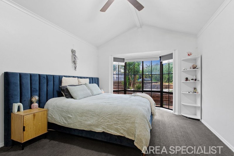 Photo - 4 Sage Court, Langwarrin VIC 3910 - Image 10