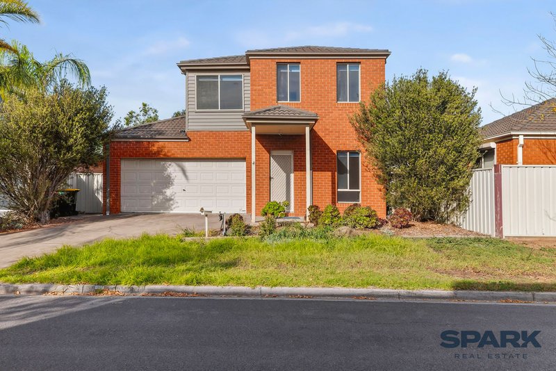 Photo - 4 Salford Lane, Caroline Springs VIC 3023 - Image 1