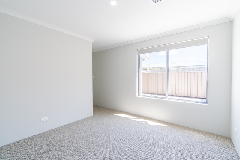 Photo - 4 Salisbury Loop, Baldivis WA 6171 - Image 10