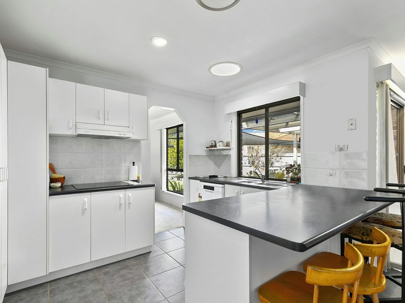 Photo - 4 Salmon Place, Sandstone Point QLD 4511 - Image 6