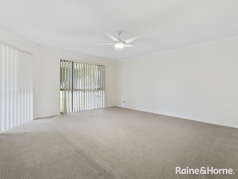 Photo - 4 Saltwater Place, Redland Bay QLD 4165 - Image 3