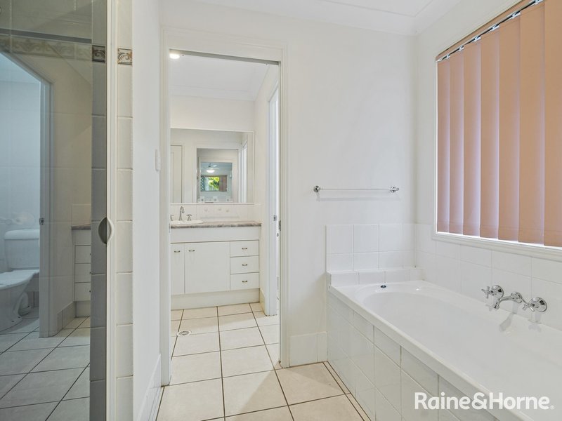 Photo - 4 Saltwater Place, Redland Bay QLD 4165 - Image 11