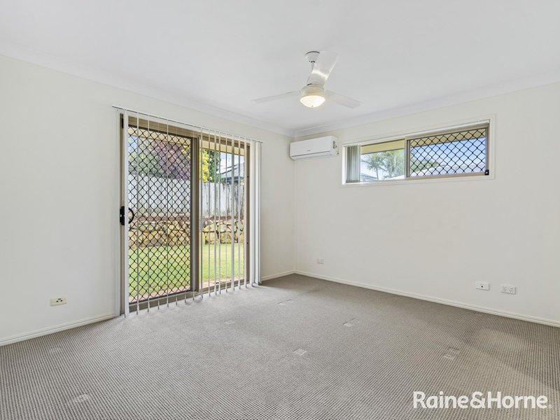 Photo - 4 Saltwater Place, Redland Bay QLD 4165 - Image 13