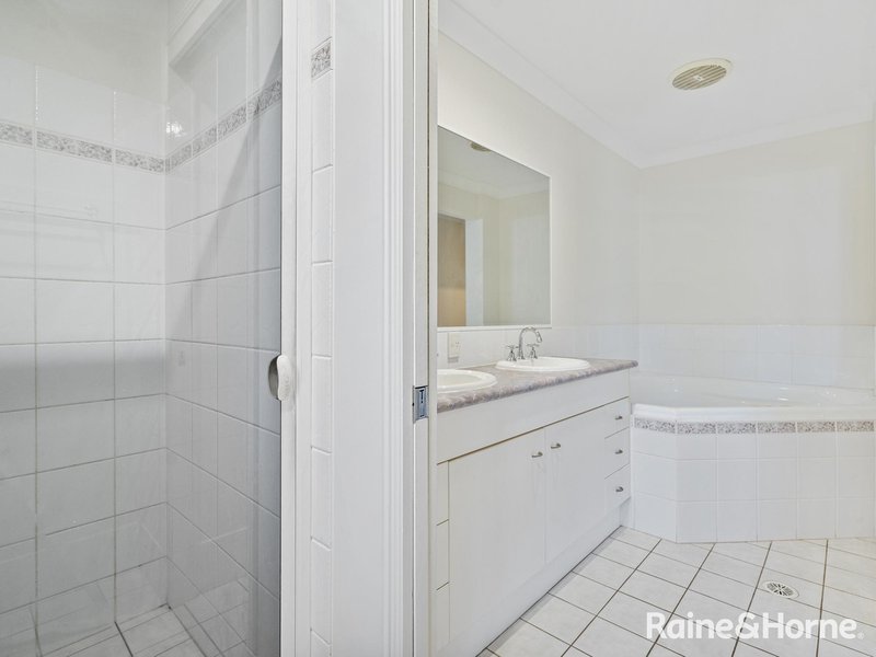 Photo - 4 Saltwater Place, Redland Bay QLD 4165 - Image 15