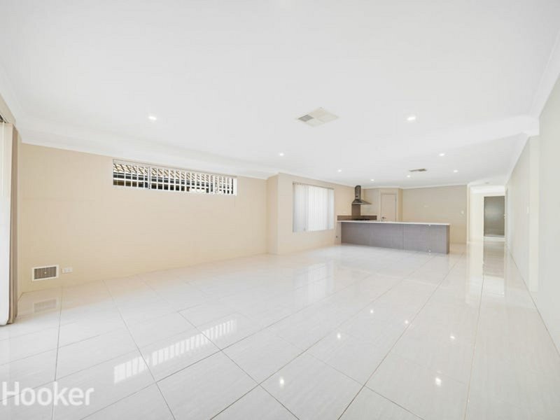 Photo - 4 Salwood Loop, Banksia Grove WA 6031 - Image 17