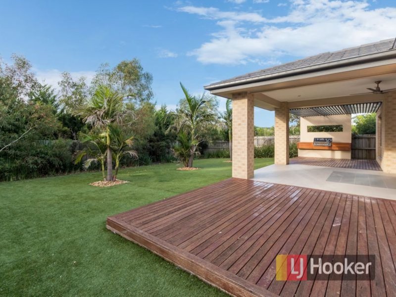 Photo - 4 Sandarra Boulevard, Sandhurst VIC 3977 - Image 13