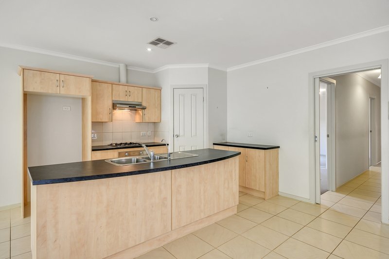 Photo - 4 Sandison Avenue, Park Holme SA 5043 - Image 7