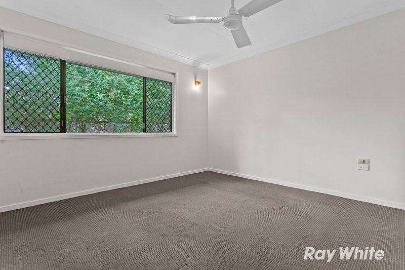 Photo - 4 Sapium Street, Kingston QLD 4114 - Image 2