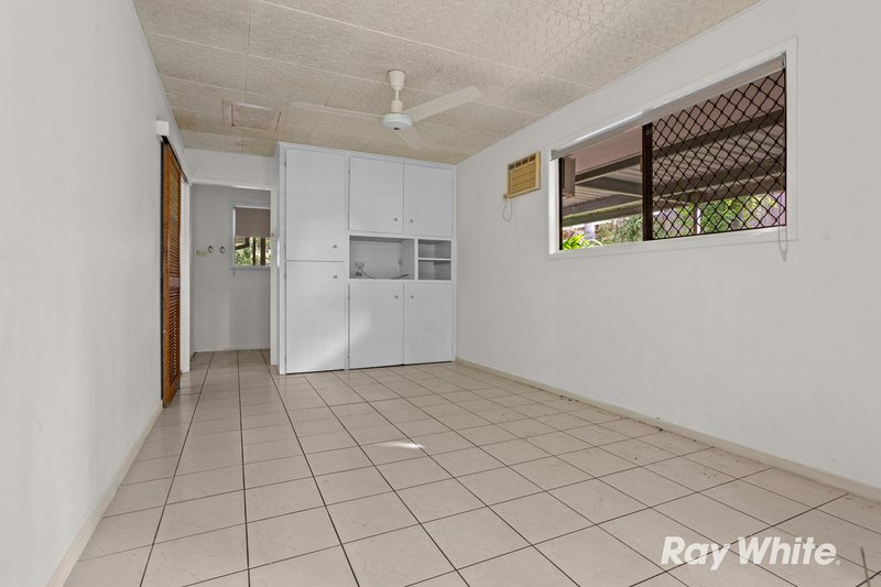 Photo - 4 Sapium Street, Kingston QLD 4114 - Image 5