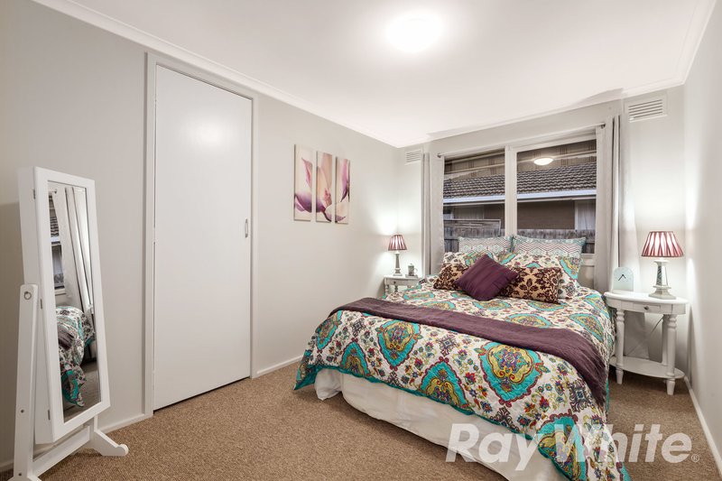 Photo - 4 Sapphire Street, Forest Hill VIC 3131 - Image 8