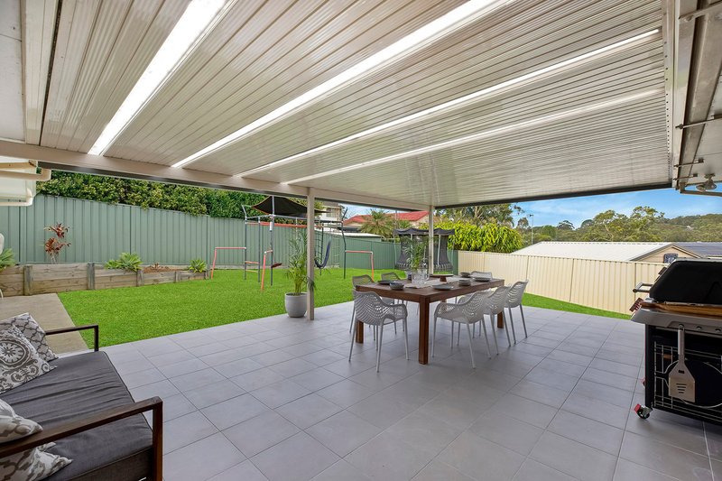 Photo - 4 Sarah Close, Killarney Vale NSW 2261 - Image 3