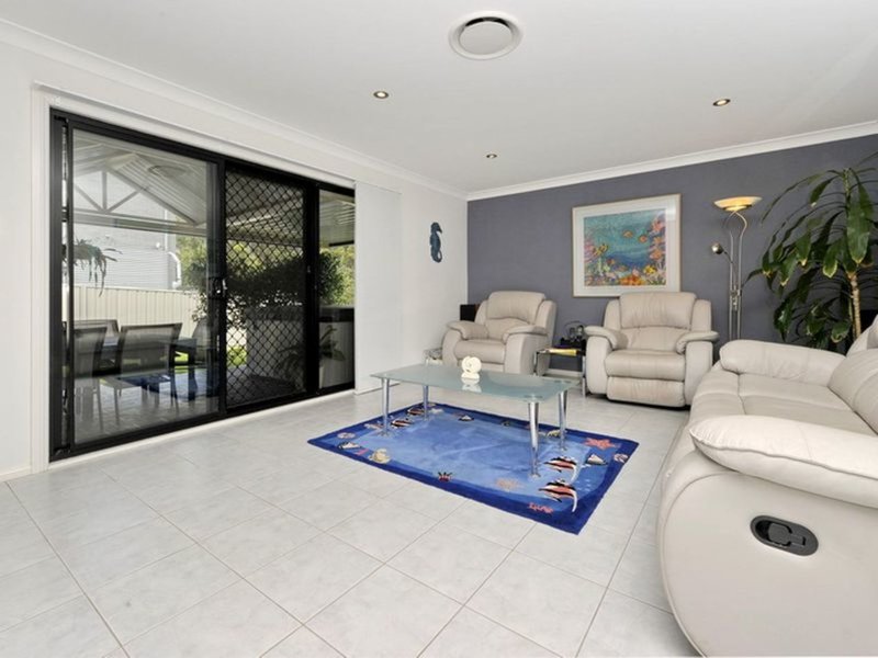 Photo - 4 Saratoga Avenue, Corlette NSW 2315 - Image 7