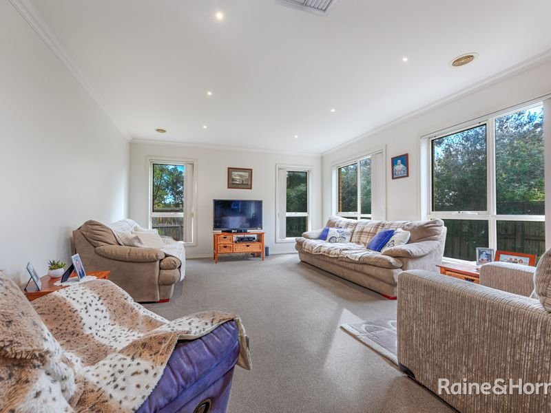 Photo - 4 Sassafras Drive, Sunbury VIC 3429 - Image 6