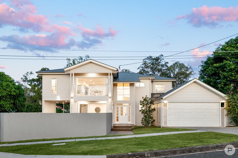 4 Satellite Street, Coorparoo QLD 4151