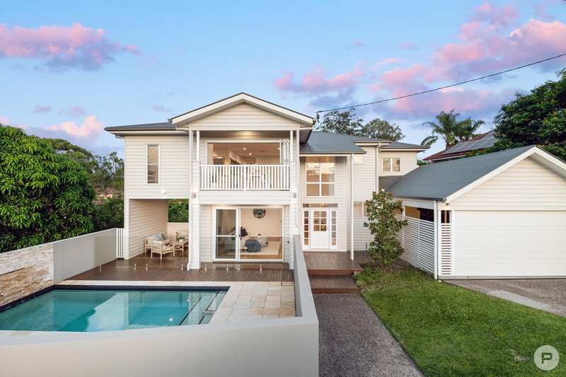 Photo - 4 Satellite Street, Coorparoo QLD 4151 - Image 2