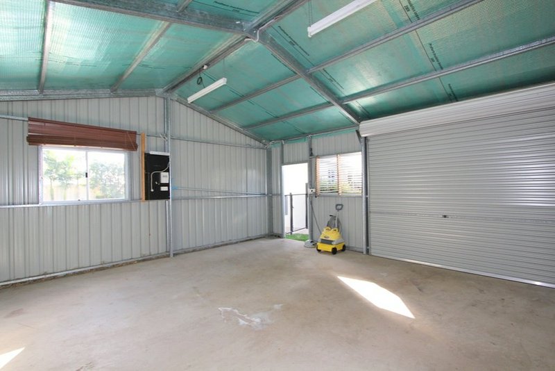 Photo - 4 Saville Street, Emerald QLD 4720 - Image 24