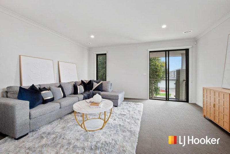 Photo - 4 Saxony Way, Point Cook VIC 3030 - Image 6