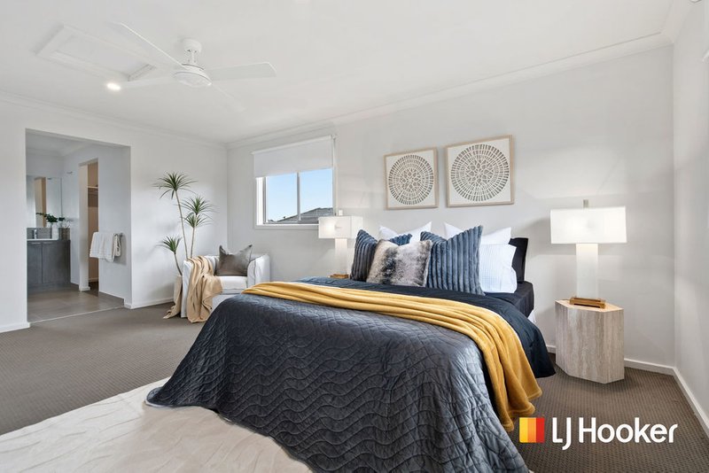 Photo - 4 Saxony Way, Point Cook VIC 3030 - Image 7