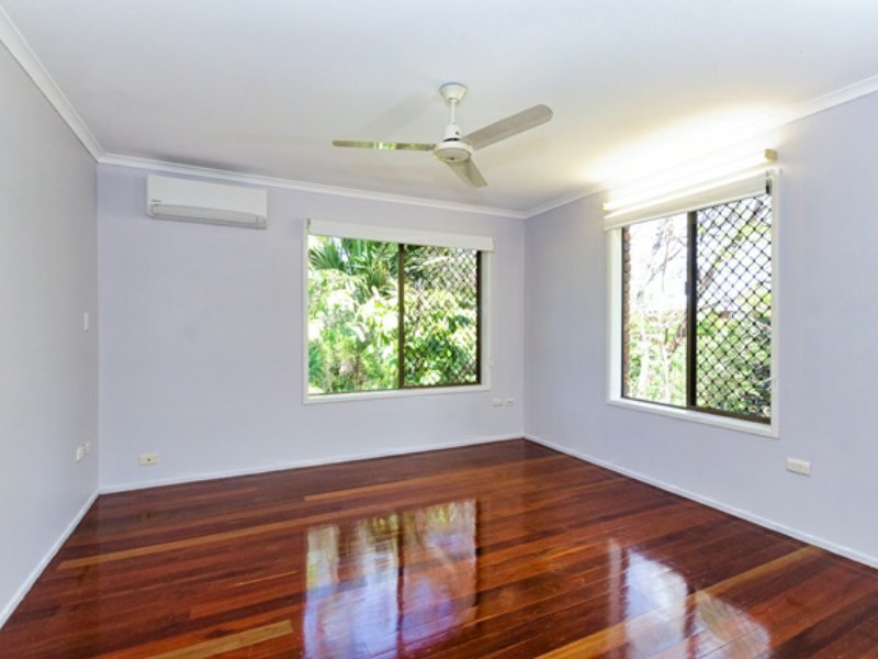 Photo - 4 School Street, Tannum Sands QLD 4680 - Image 8