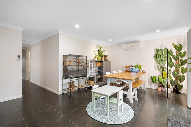 Photo - 4 Scoria Street, Yarrabilba QLD 4207 - Image 2