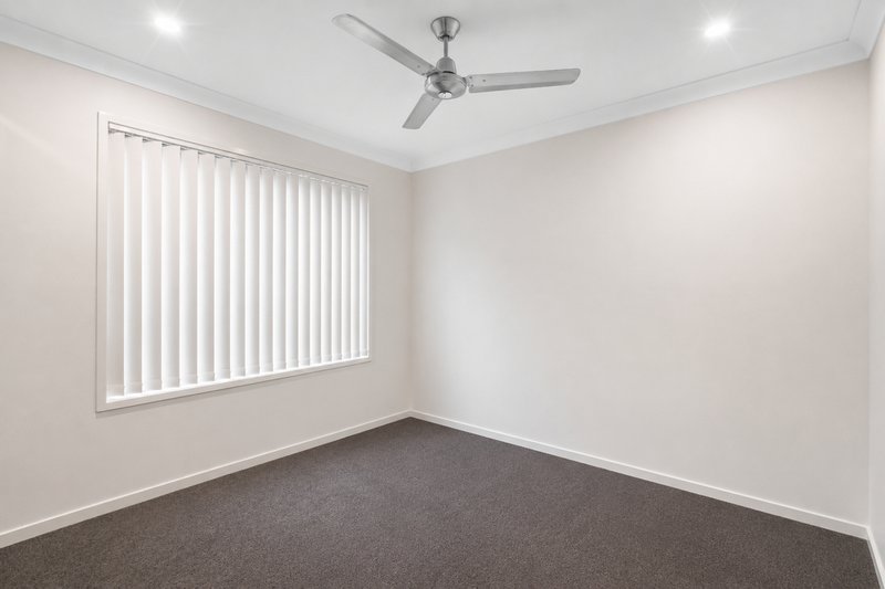 Photo - 4 Scoria Street, Yarrabilba QLD 4207 - Image 9