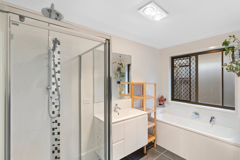 Photo - 4 Scoria Street, Yarrabilba QLD 4207 - Image 10