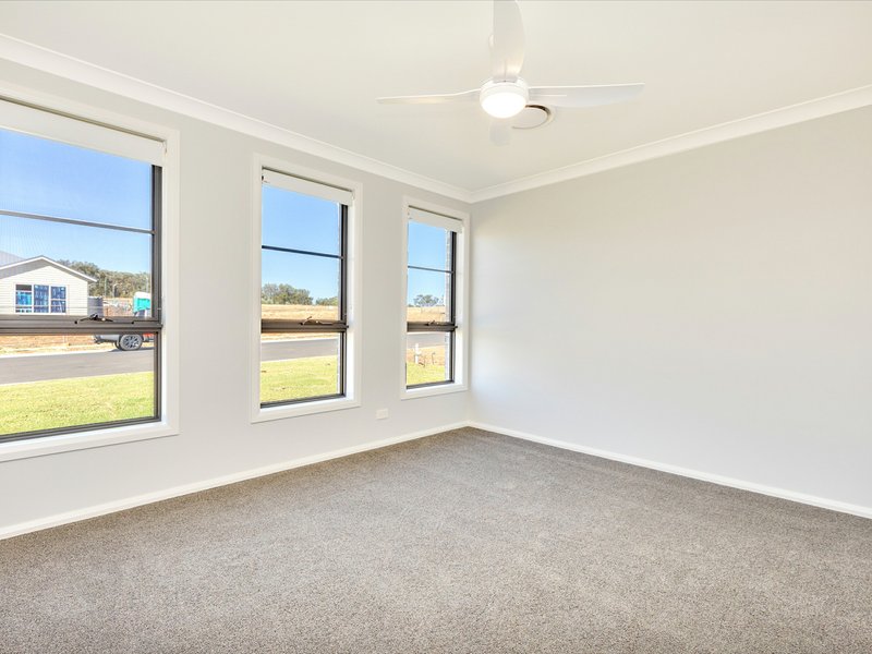 Photo - 4 Sea Eagle Avenue, Tamworth NSW 2340 - Image 9