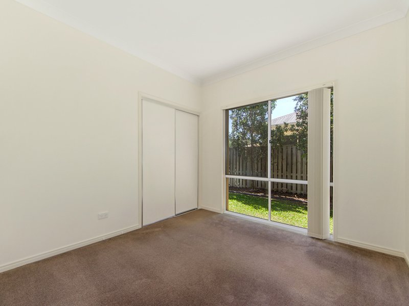 Photo - 4 Seabird Lane, Coomera Waters QLD 4209 - Image 10